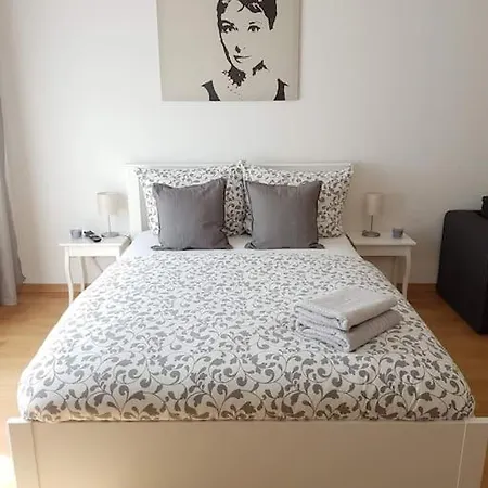 Apt. Trendy District Neustadt Incl. Parking Space *